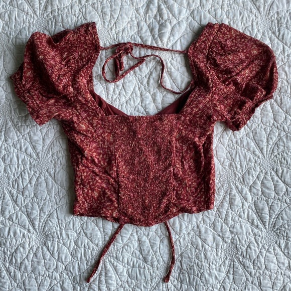 American Eagle Cropped Floral Top - Picture 2 of 4